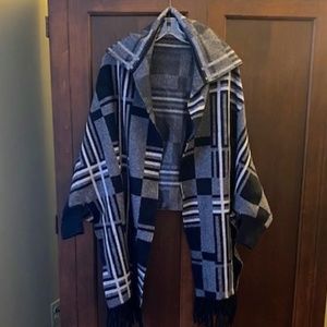 Coco-Carmen women's hooded sweater cape